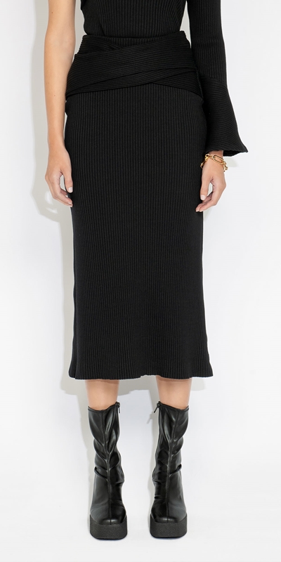 Cue Cares - Sustainable  | Cotton Rib Cross Waist Skirt | 990 Black