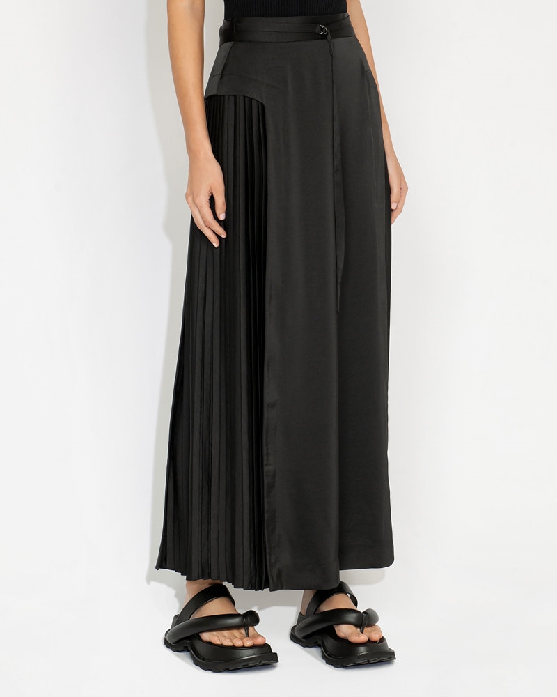 Skirts | Pleated Satin Skirt | 990 Black