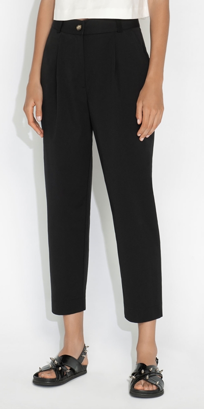 Cue Cares - Sustainable  | Tech Twill Relaxed Pant | 990 Black