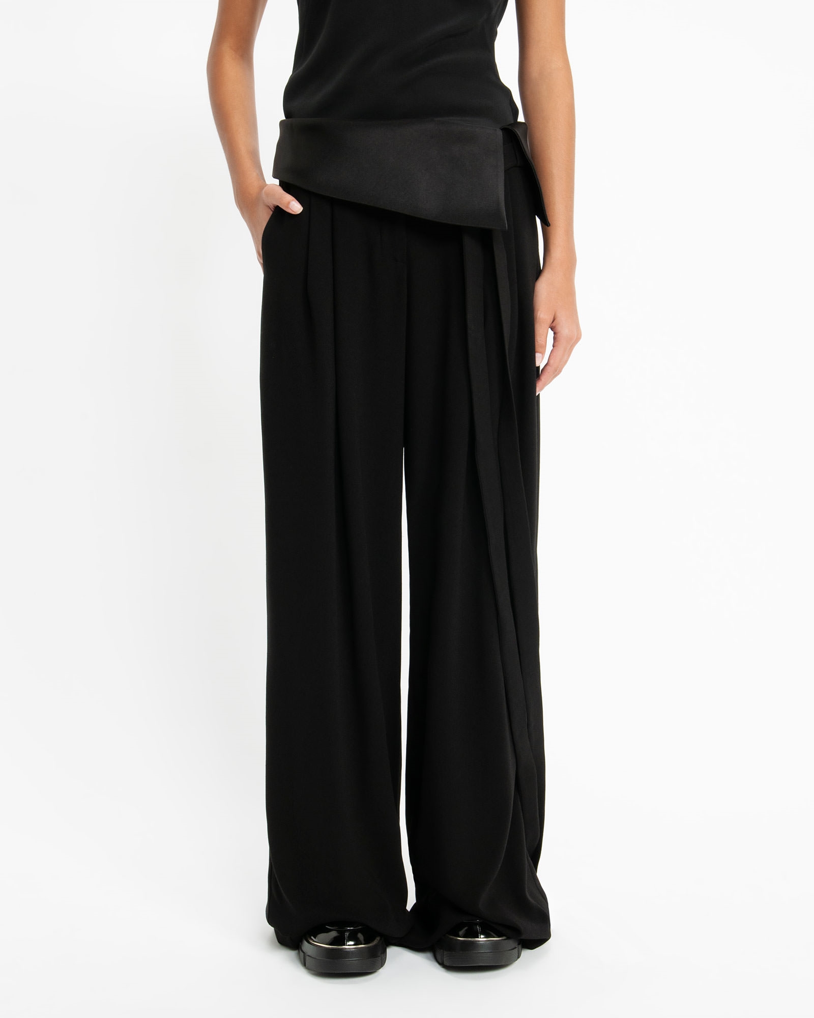 Pants  | Folded Tuxedo Pant | 990 Black