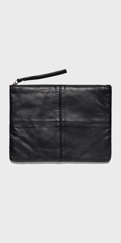 Cue Cares - Sustainable  | Leather Zip Pouch | 990 Black