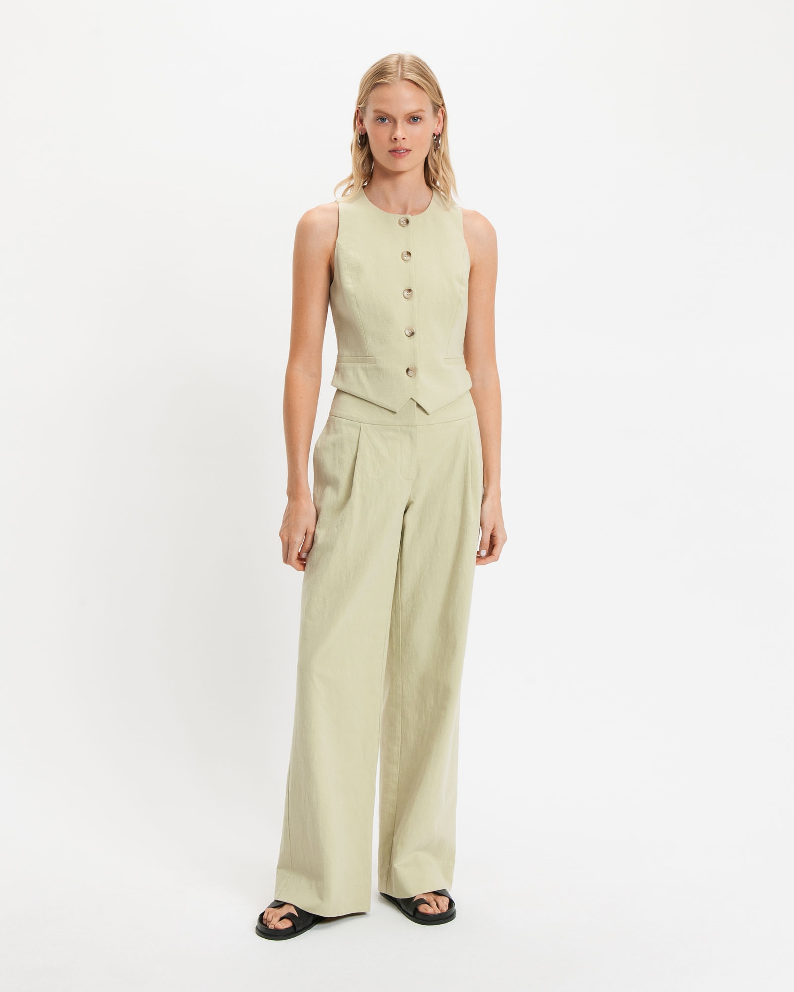 Sale | Cotton Linen Waistcoat | 300 Sage